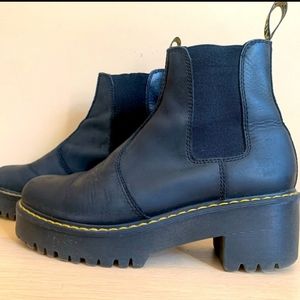 Doc Marten Platform Chelsea Boot